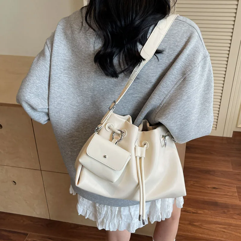 Women'S Drawstring Bucket Bag Fashion Casual Shoulder Bag Large Capacity Tote Bag Crossbody Bag Adjustable Shoulder Strap