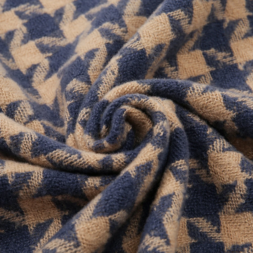 Рисунок 4 - Плотный теплый клетчатый зимний шарф