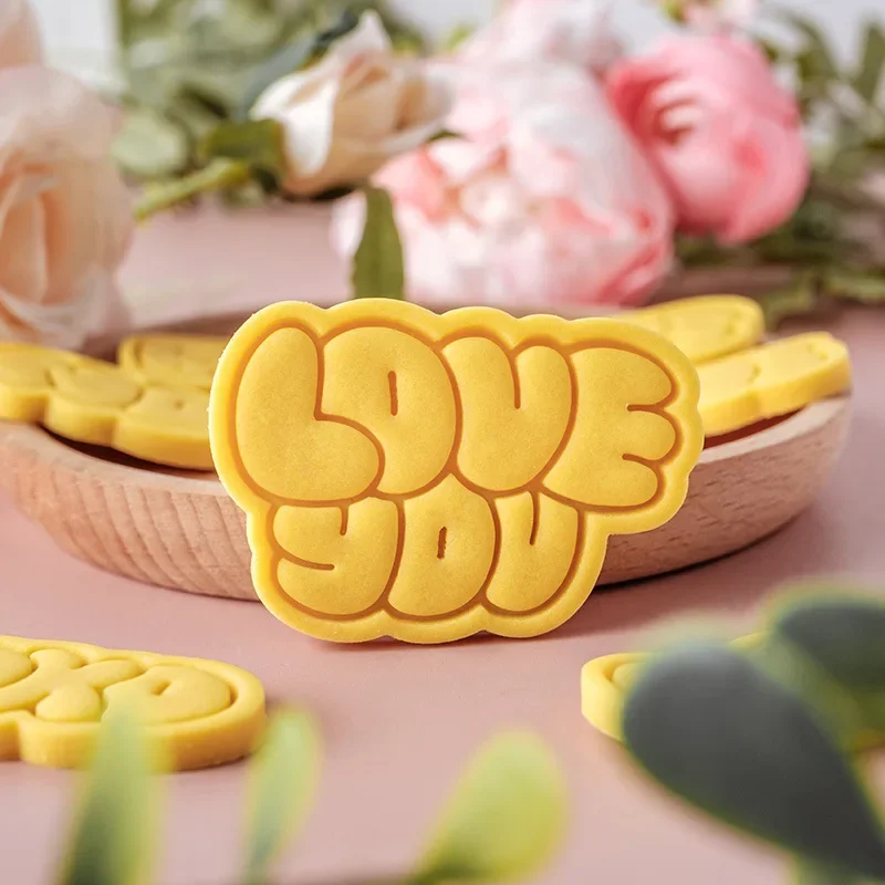 

Форма для печенья с надписью «Love You» на День святого Валентина