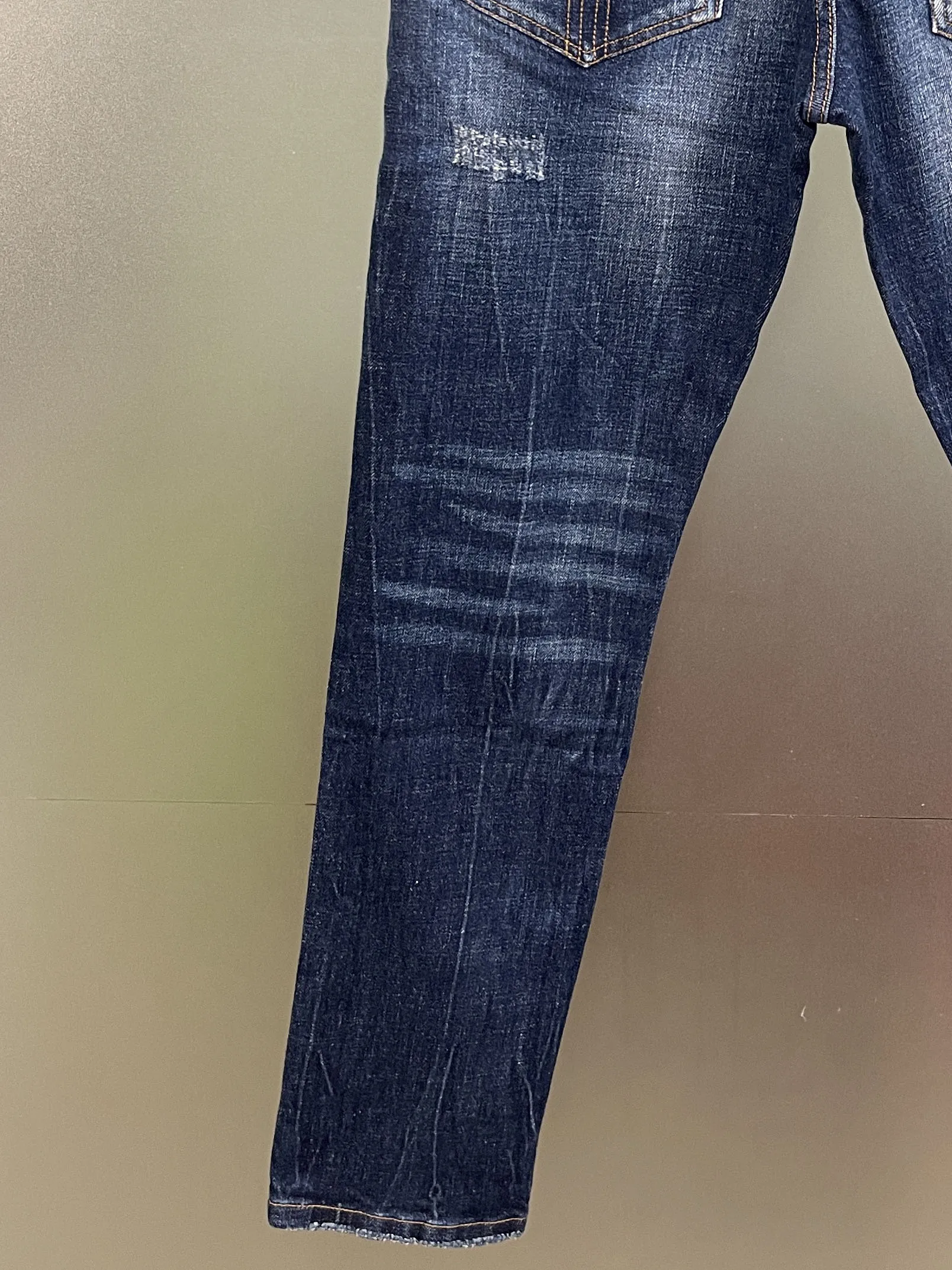 2024 Spring/Summer New D2 Jeans Trendy Men's Washed and Worn Hole Patches Fashionable Colorful Printed Small Feet Jeans Men's