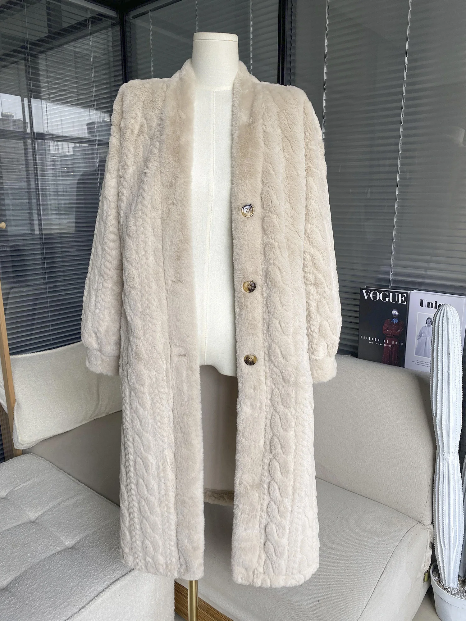 Winter Thick Warm Female Long Loose Coats Plus Size Button Fly Vintage Women's Faux Fur Outerwear Ladies X-long Dobby Fur Jacket
