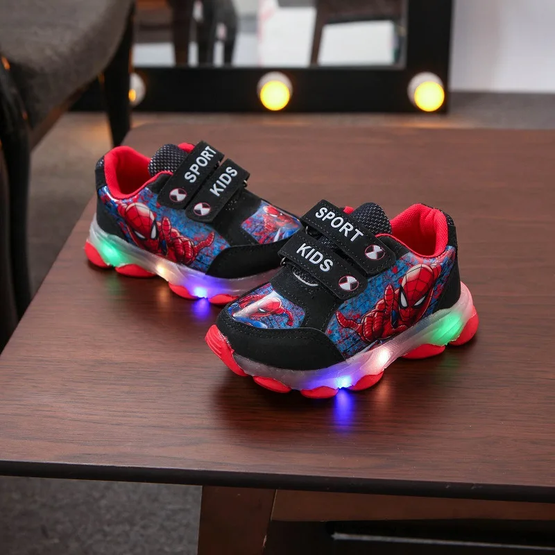 Zapatillas deportivas con dibujos de Spiderman para niños y niñas, zapatos  brillantes con luces LED, para primavera y otoño|Zapatillas deportivas| -  AliExpress