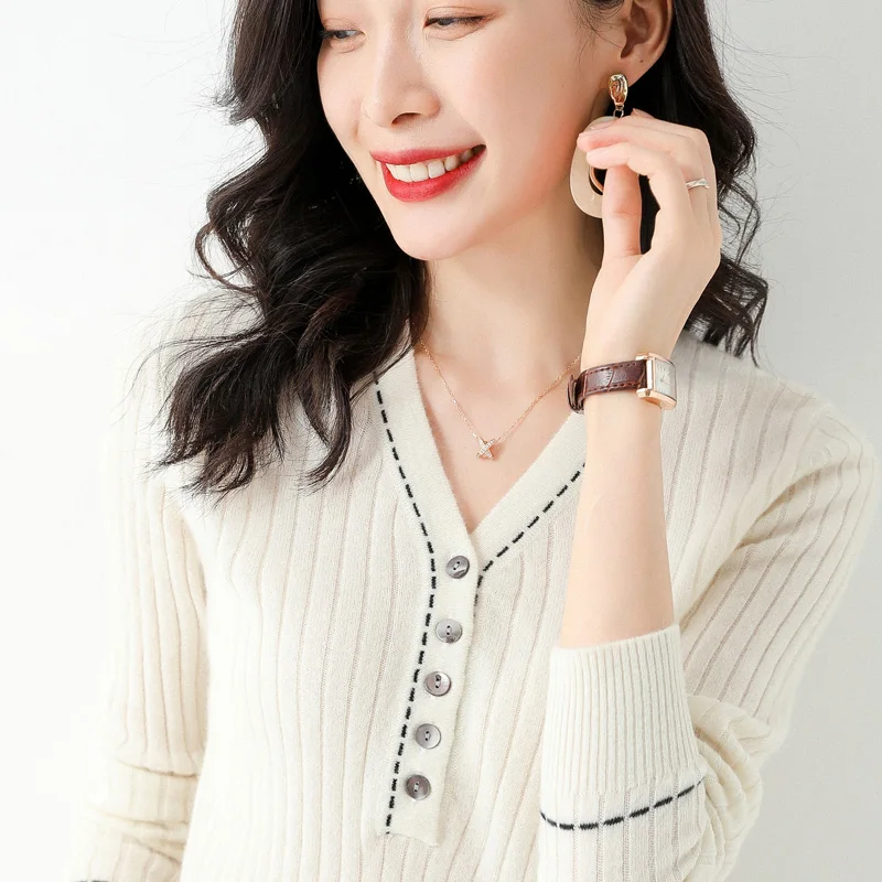 Autumn and Winter New Women's V-neck Knitwear Sweater Slim Long Sleeve Underlay Color Contrast Warm Pullover Wool Top