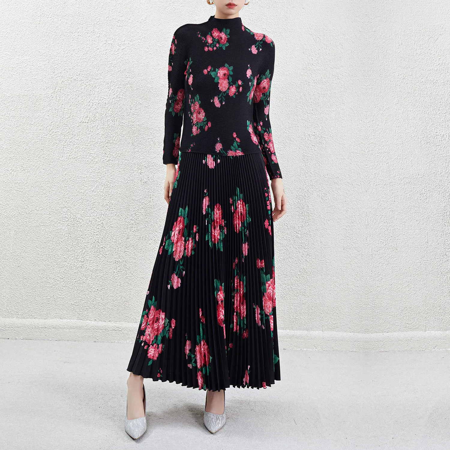 fashion-women's-outfit-spring-autumn-flowers-printed-high-collar-long-sleeved-stretch-miyake-pleated-tee-top-and-a-line-skirt