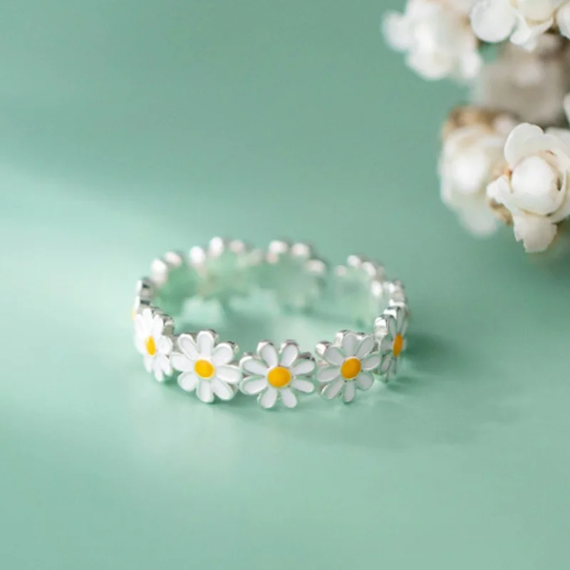 Silver Color White Epoxy Daisy Flower Ring for Women Cute Sweet Adjustable Rings Fashion Party Jewelry GirlFreind Gifts