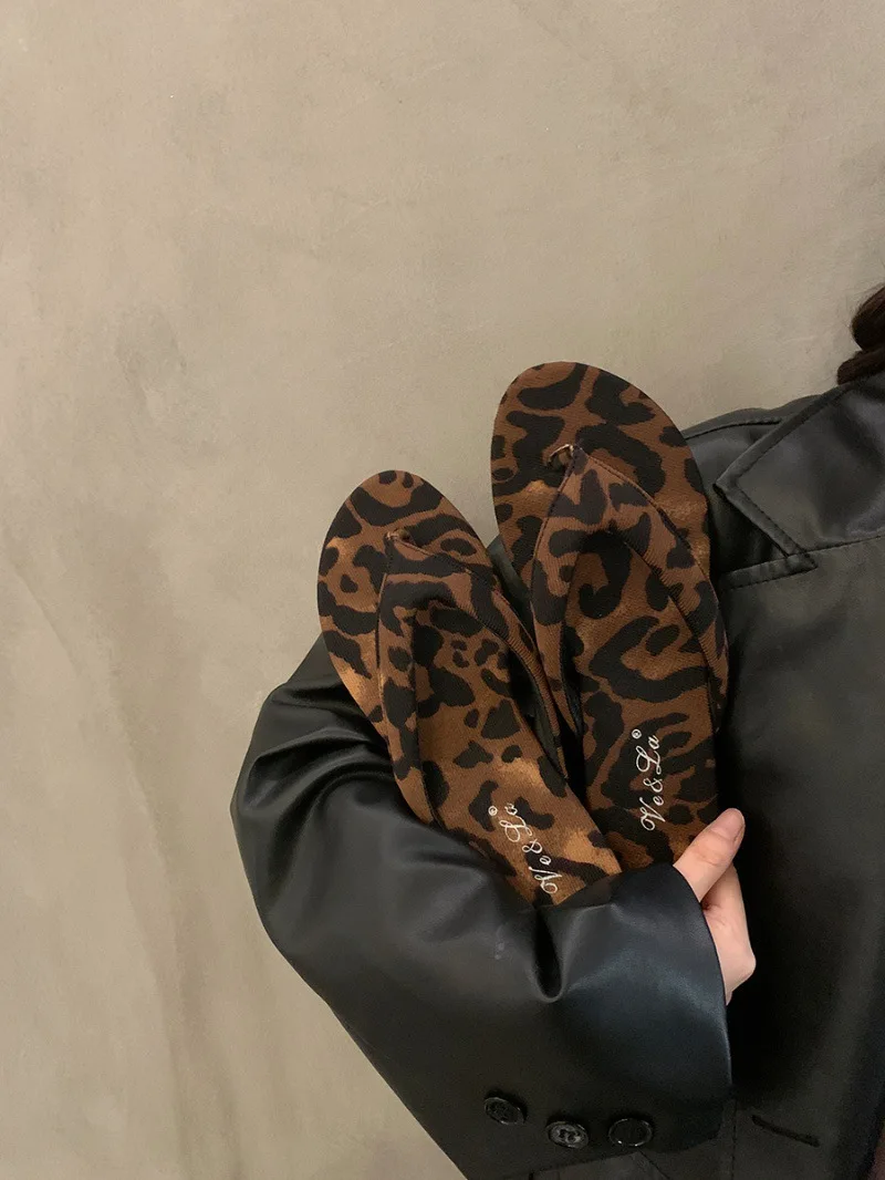 韓国人気★[SAINTSATIN] BREEN FLIP FLAP CUSHION SLIPPER saint satin.
