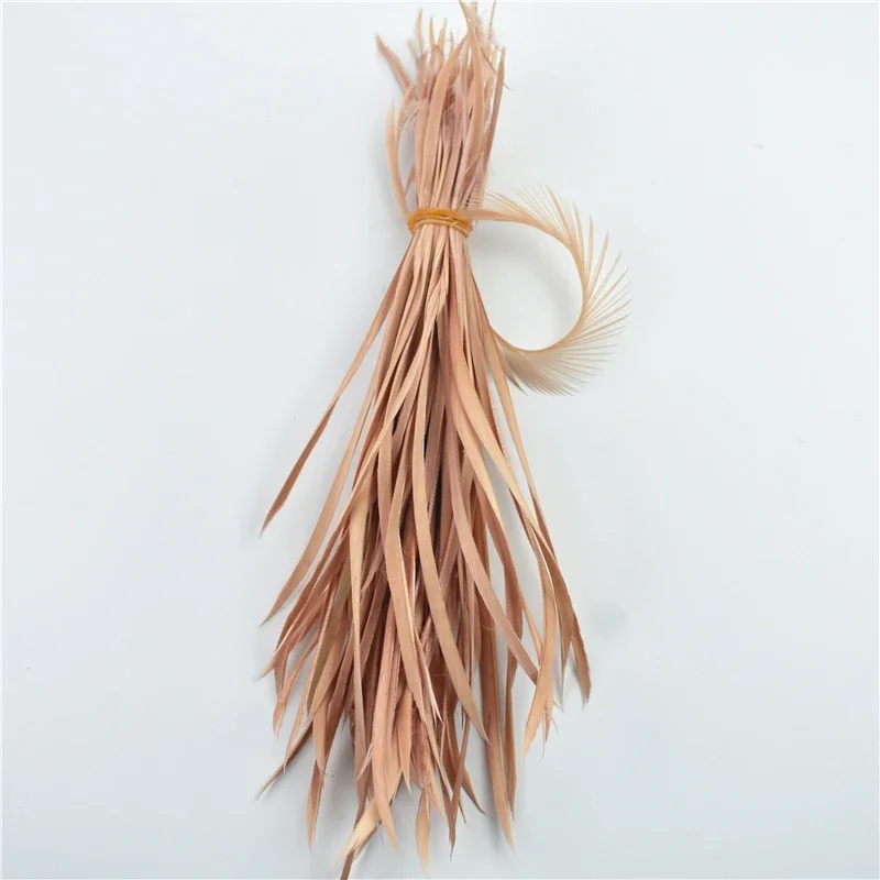 20 Stück farbige Gänsefedern, Haaraccessoires, weiße und schwarze Federn, zum Basteln von Schmuck, zur Dekoration, für Karneval, zum Nähen, für Handarbeiten und als Bastelzubehör. – Detail 9