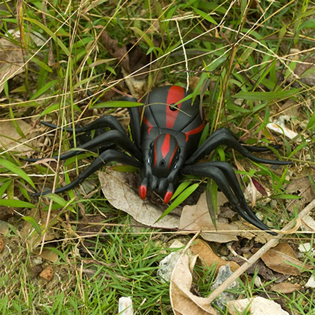 Infrared RC Toy Remote Control Realistic Mock Fake Spider Prank Tricky Jock Gift 2