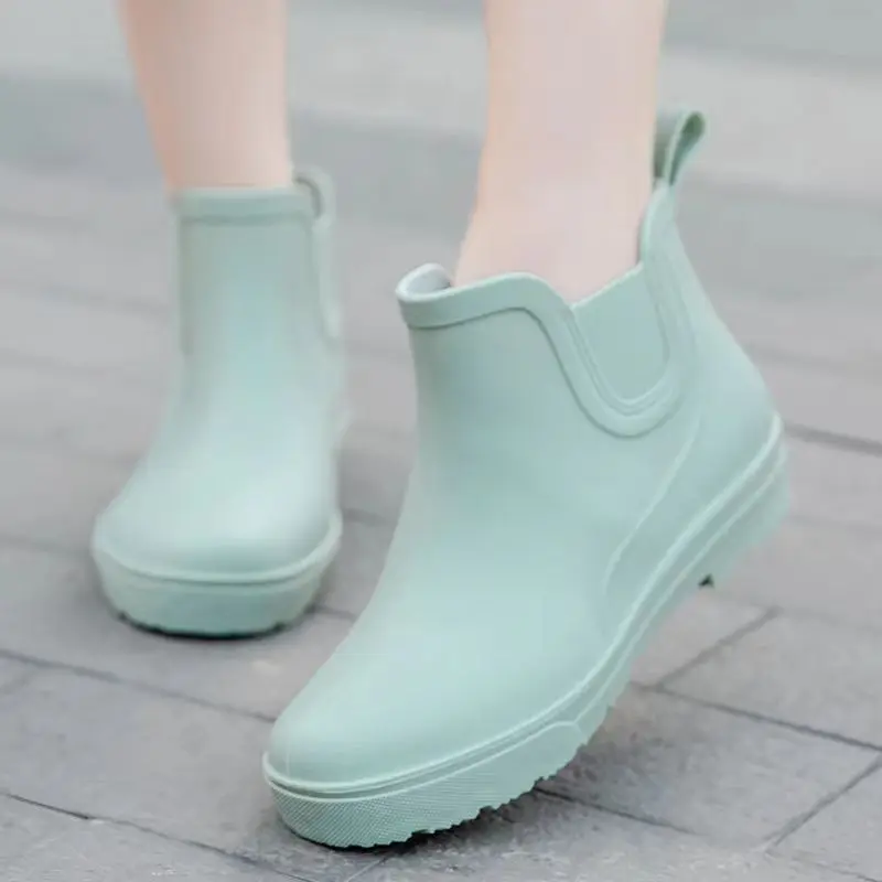 Women's Autumn Winter Rain Shoes Thick Bottom Non Slip Were Resistant High Top Cover Foot Plush Insulated Rain Shoe Working Shoe