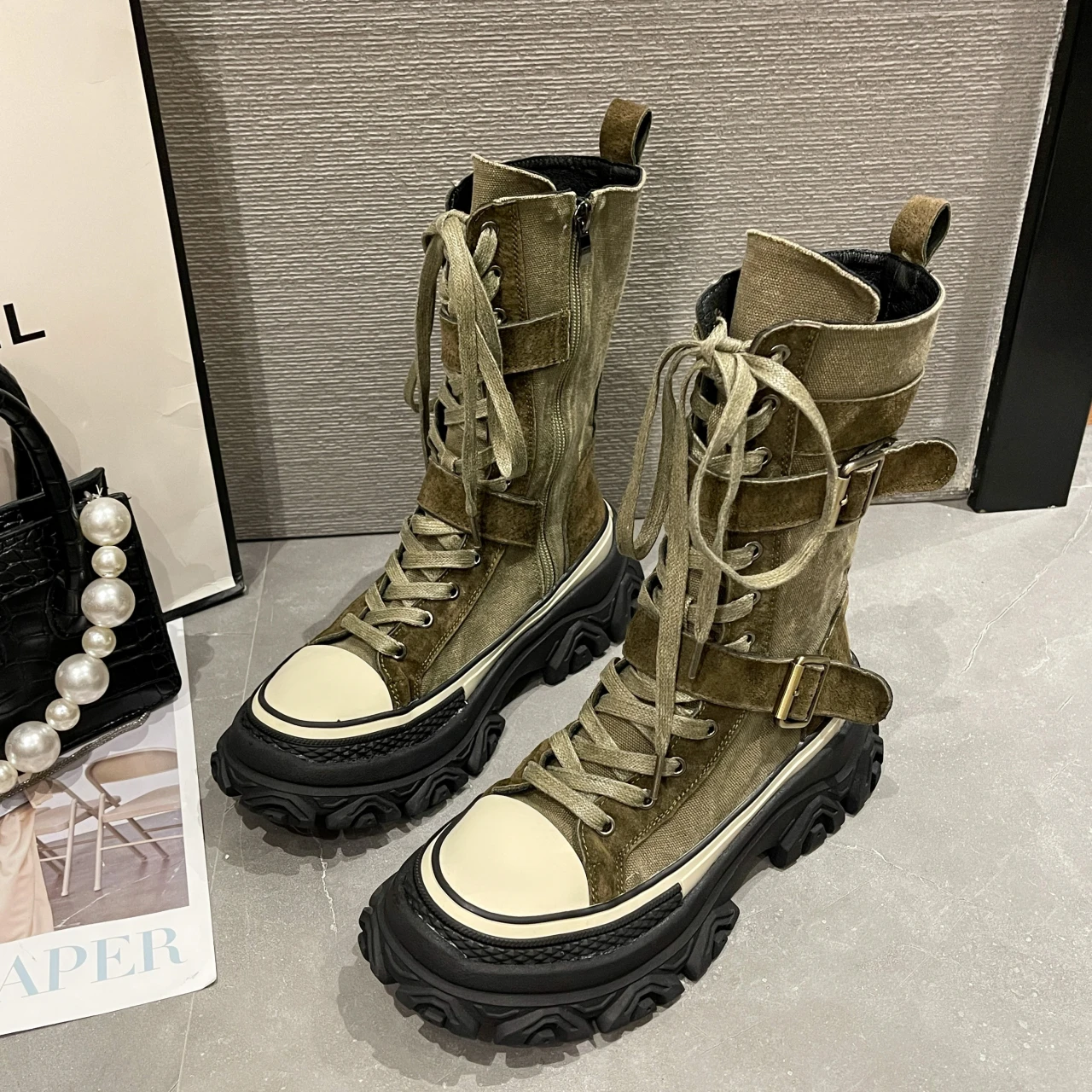 Botas de lona de suela gruesa para mujer, estilo europeo y moderno - True Deals Club