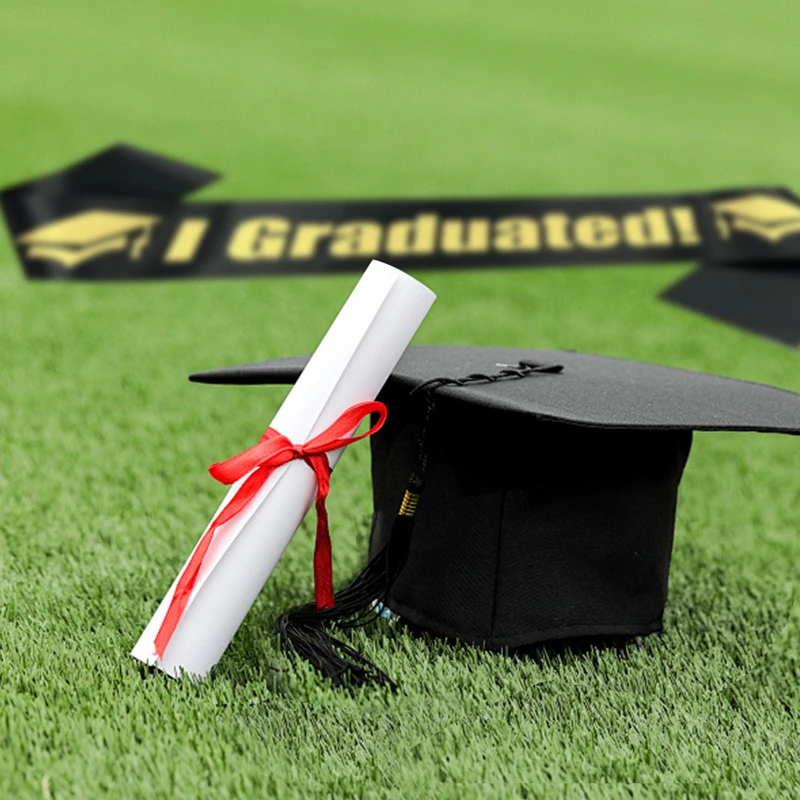 2025 Graduated Satin Sash Black Bachelor Caps with Tassel for Graduation Party Decoration Photo Props University Master Hat Gift