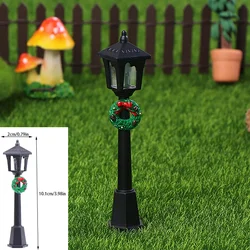 Set of 4 Miniature Christmas Street Lights for Dollhouse and Fairy Garden Decor (1PcsA6)