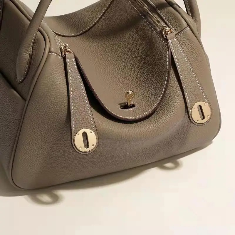 Real Leather Pillow Handbags Tote Bag for Women Designers Luxury Golden Lock Soft Cow Genuine Leather Classic Shoulder Crossbody