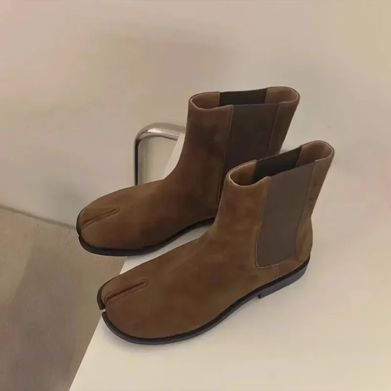 

Autumn Retro Women Ankle Boots Fashion Tabi Ninja Boots Genuine Leather Chelsea Boots Shoes Outdoor Casual Short Boots