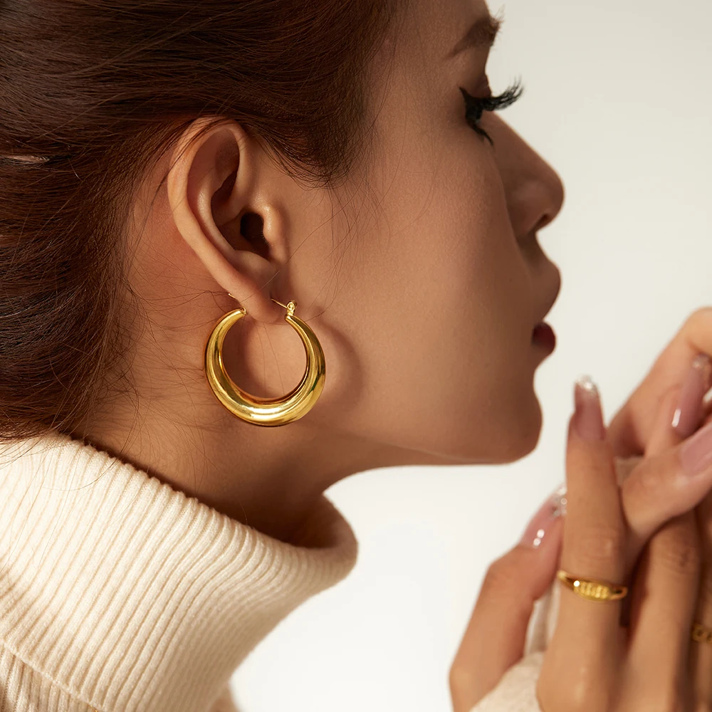 Stylish Gold Metal U-Shaped Hoop Earrings
