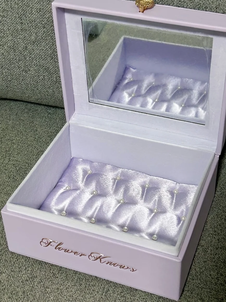 【未使用】 Beauty 2024 本体＆レフィル パフ 紙白粉 ポーチ Flower Knows Makeup Storage Limited Surrounding Christmas Handbag