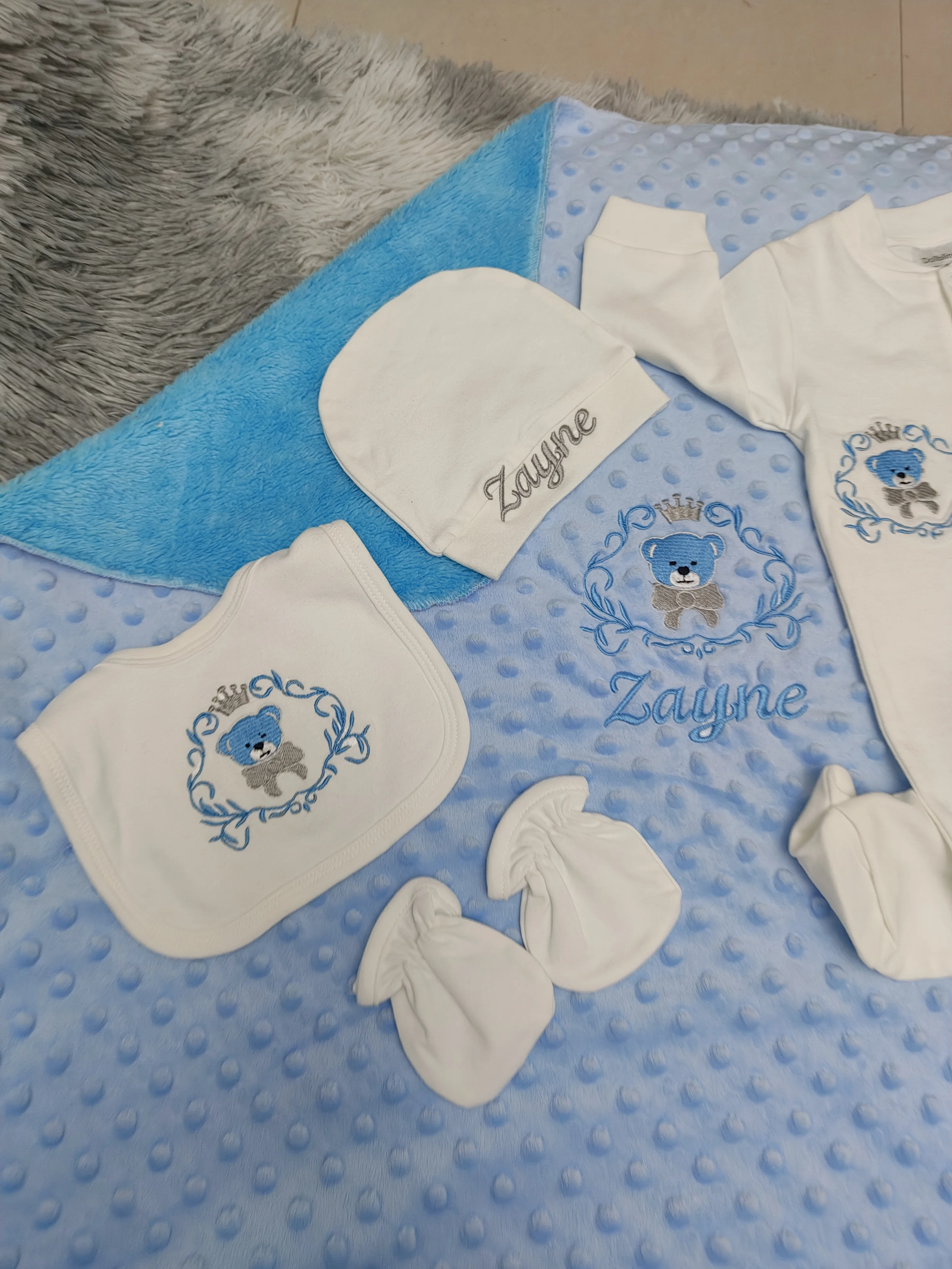 Tutine Personalizzate per Neonati, Antigraffio e Calde, Pagliaccetti Morbidi in Cotone per Neonati, Regalo Carino per Baby Shower per Bambine e Bambini - immagine 6