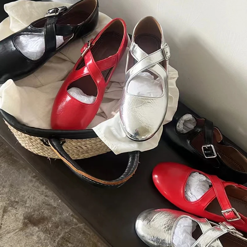 Brand Design Patent Pu Leather Ballet Flats Woman Cross Buckle Strap Mary Jane Shoes Ladies Wrinkle Effect Cut Out Loafers