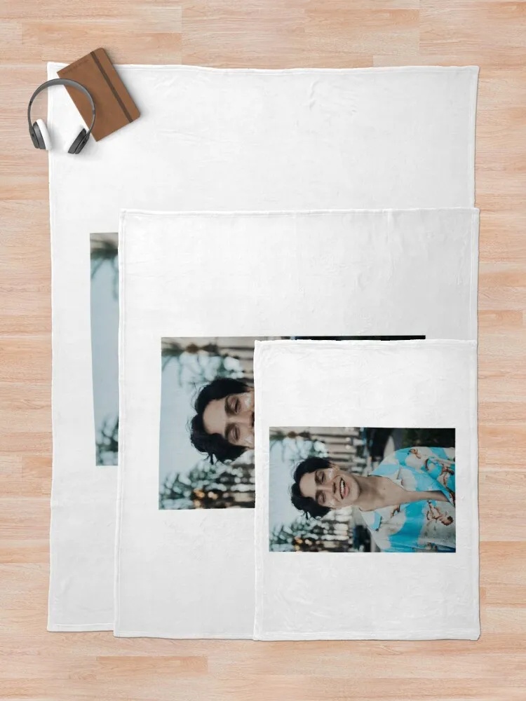 Рисунок 5 - Декоративное диванное одеяло lil