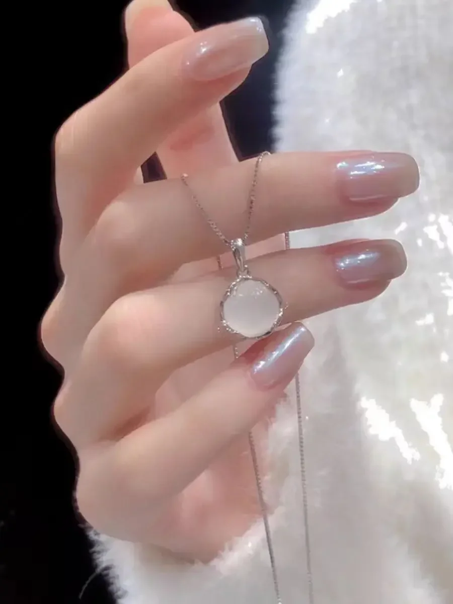

Gentle and niche design for light luxury jewelry