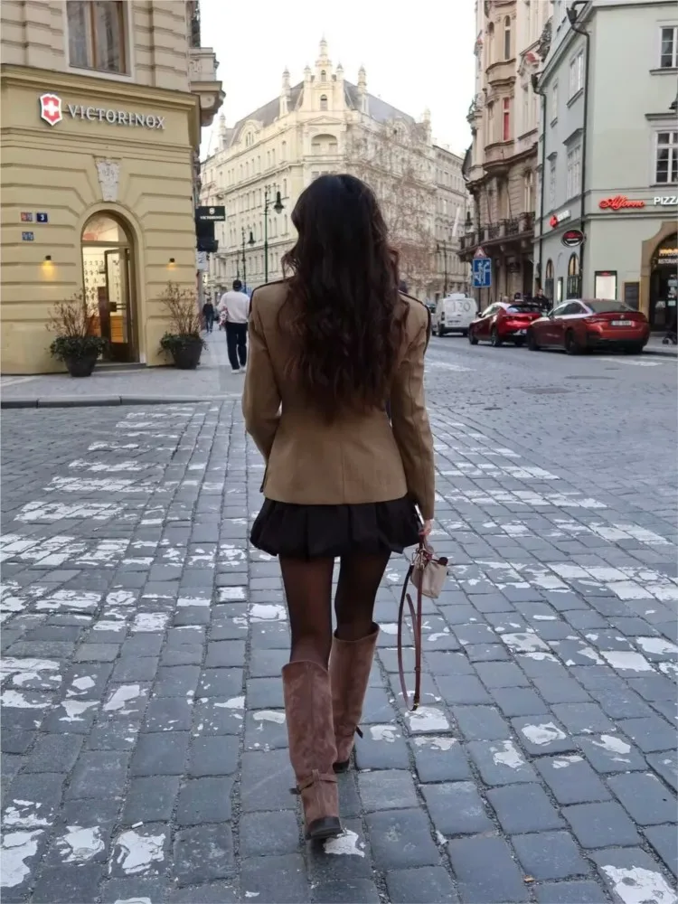 Blazer ajusté pour femme avec boucles, nouvelle collection printemps, décontracté, simple, col montant, boutons, poches, épaulettes, veste chic pour femme