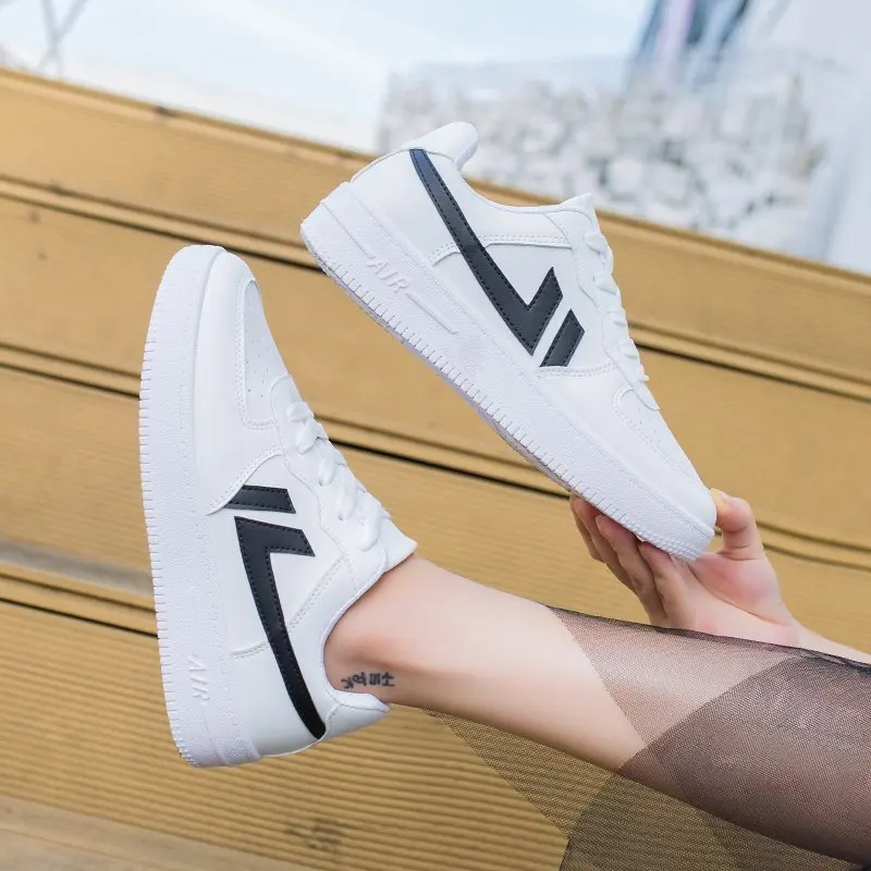 

Women Sneakers 2023 Spring Leather Casual Shoes Outdoor Lightweight Ladies Sport Runing Shoes Comfortable Walking Shoes