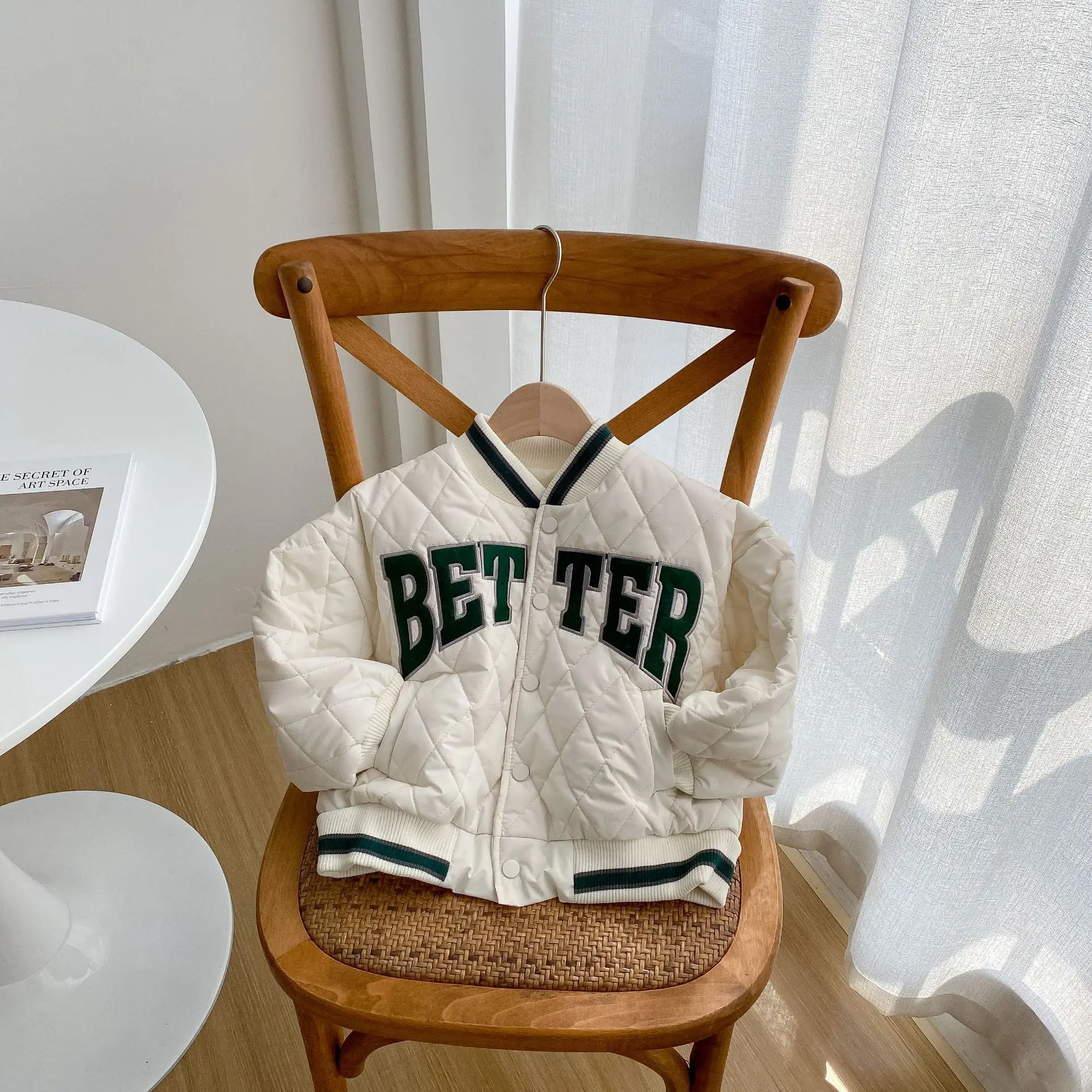 �ѱ� ��Ÿ�� �߱� ���� ��� ��ư ��Ŷ ���ƿ�, ������ ĳ�־� �м�, ���� �ܿ�, 2022