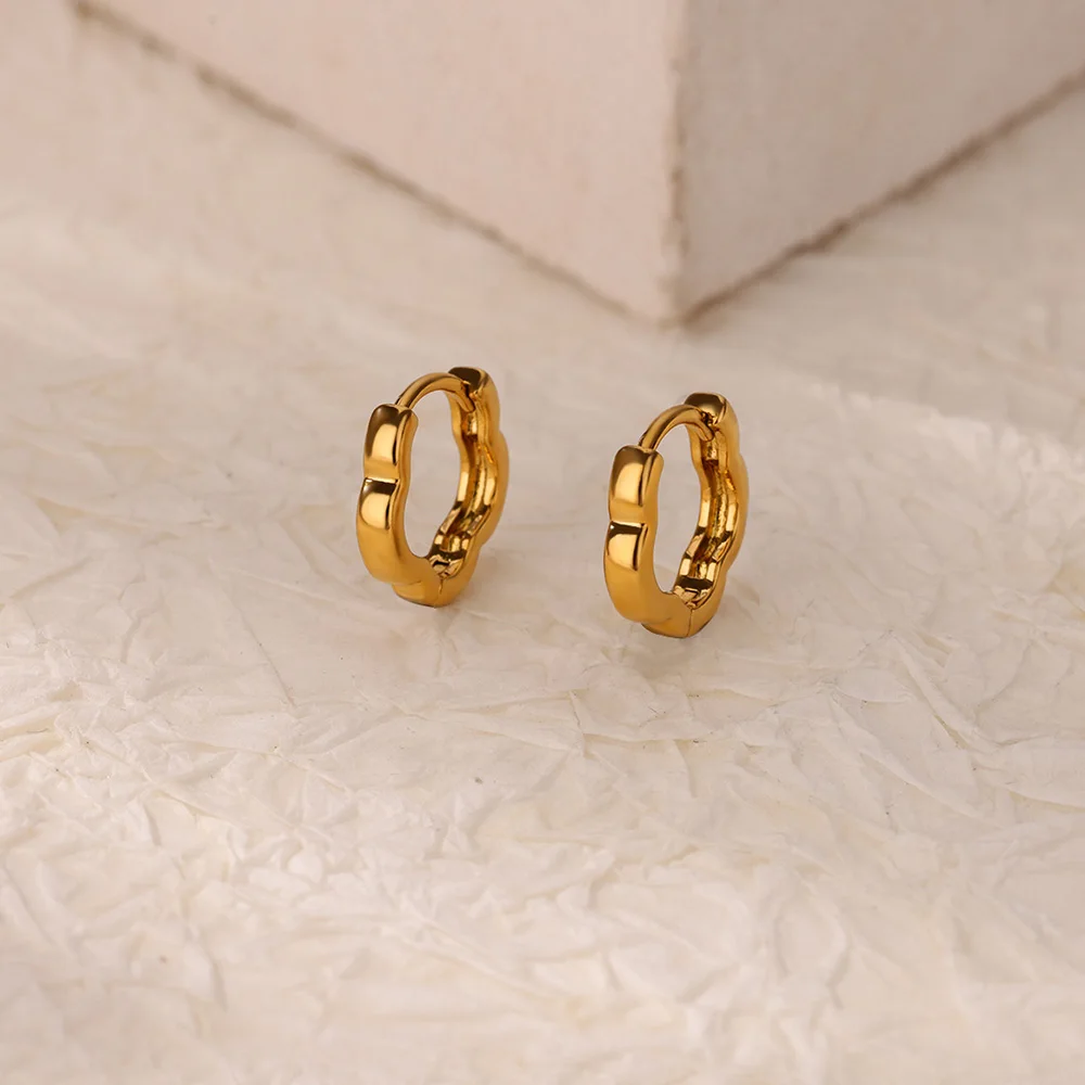 Klobiger Blumen-Herz-Creolen-Ohrring für Frauen, goldfarben, Edelstahl, Herz, Hochzeit, ästhetischer Ohrring, Schmuck, Accessoires, Geschenk – Detail 1