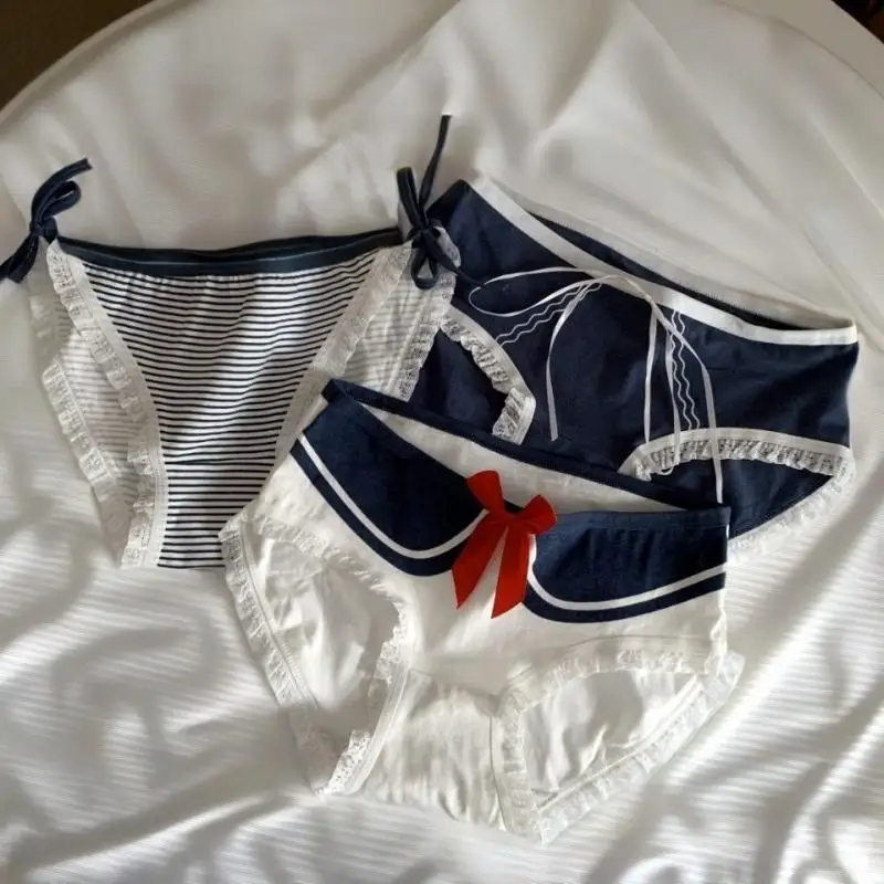 

Комплект женского нижнего белья из трусов и трусов, из чистого хлопка