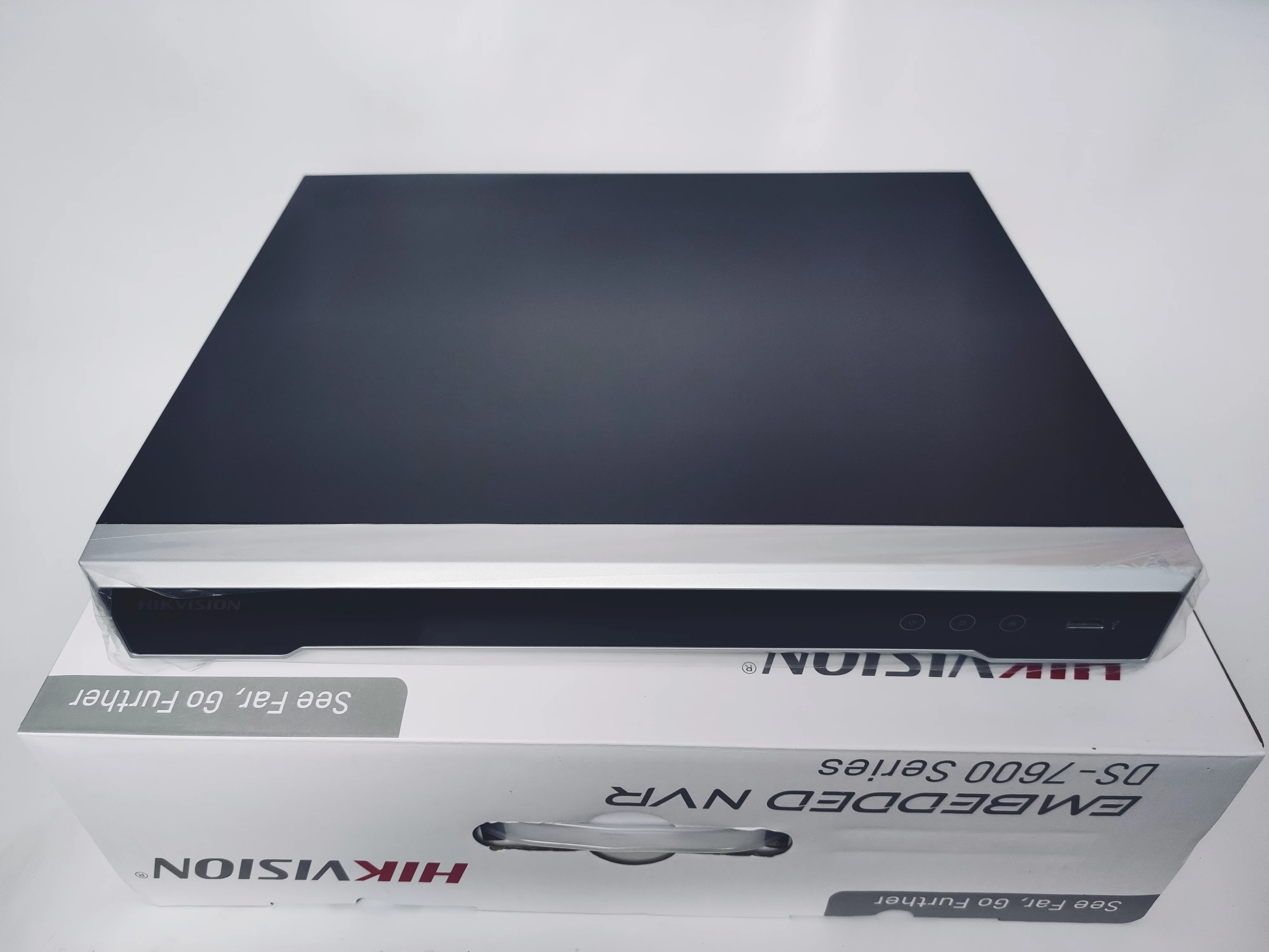 مسجل فيديو أصلي Hikvision English NVR DS-7604NXI-K...