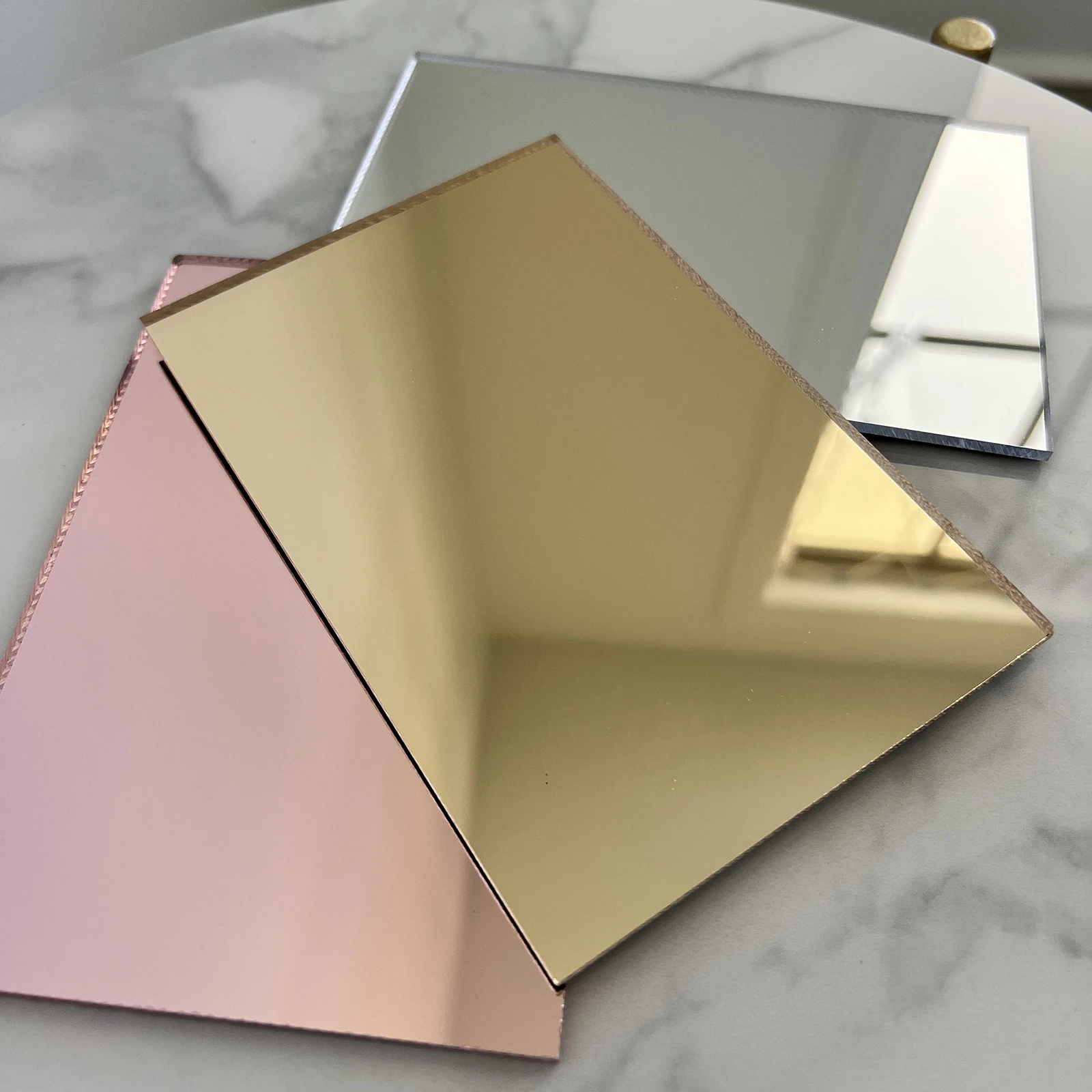 OLYCRAFT 2 Foglio Acrilico Specchio Oro Rosa 30x30x0.3cm Fogli Specchio Riflettente Acrilico Taglio Laser Fogli Acrilico Quadrati per Artigianato DIY Taglio Laser