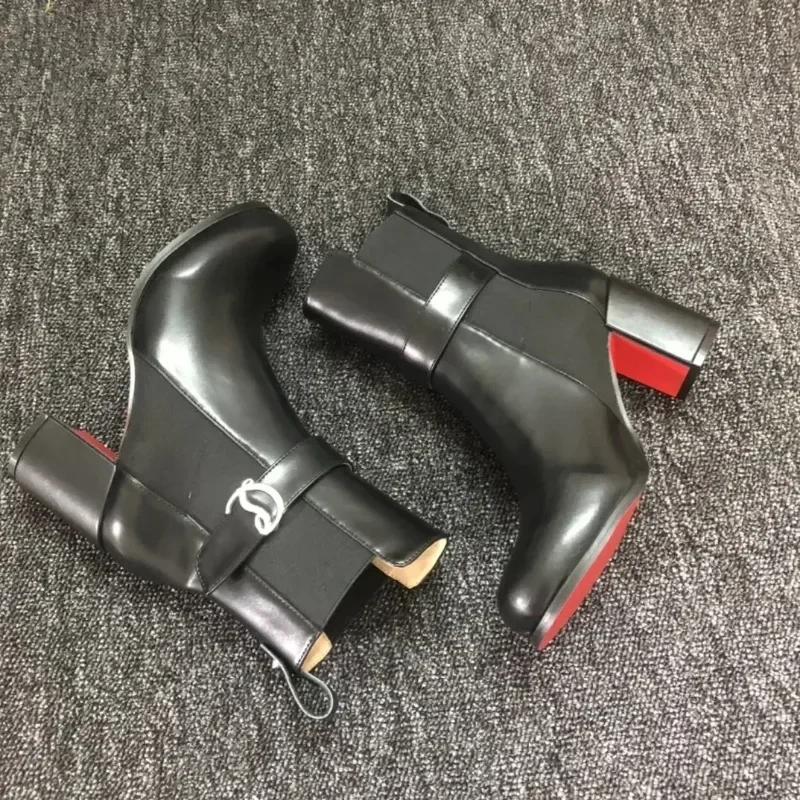 Рисунок 6 - Женские ботильоны на высоком каблуке