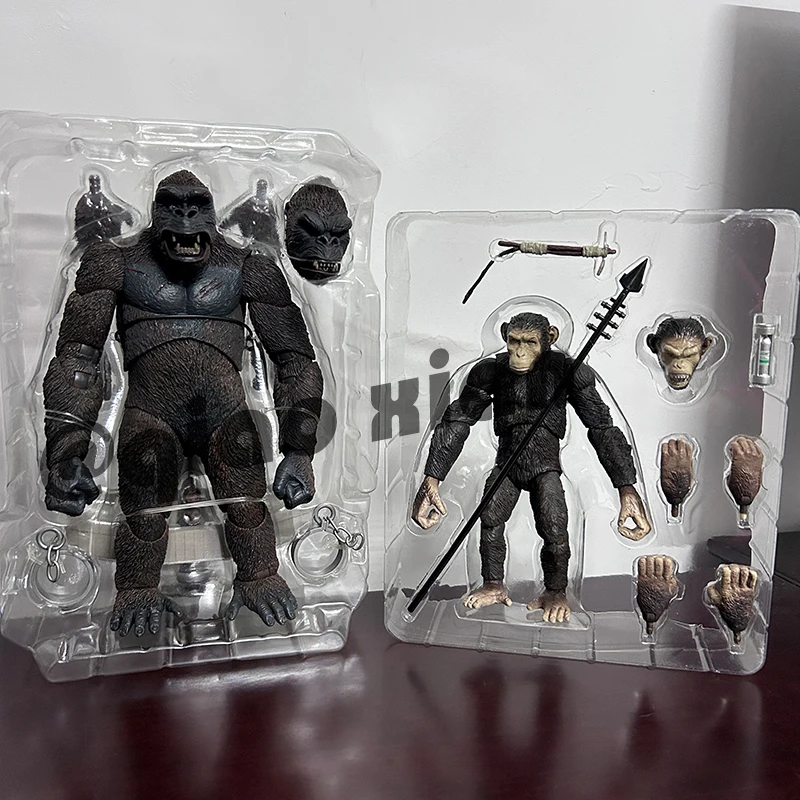 NECA キャリー フィギュア Amazon.com: Boss Fight Studio Court of the Dead Kier – Valkyrie of