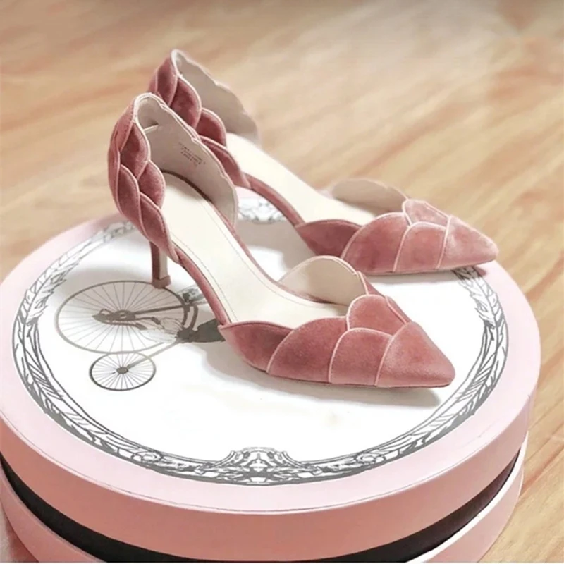 

pink velvet flower petals Side cut Pumps Woman Pointed Toe wedding shoes kitten Heels Bride Shoes Party heels
