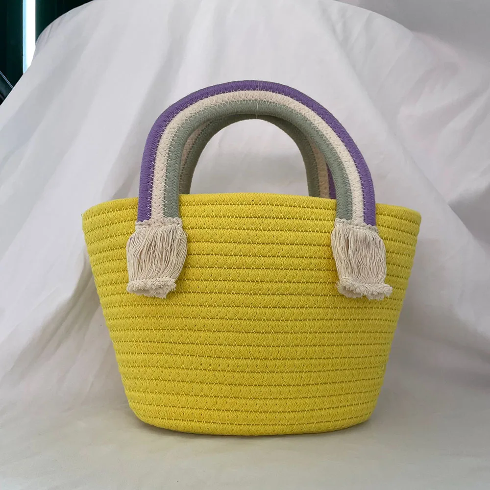 Рисунок 6 - Женская летняя Радужная сумка с ручками сверху