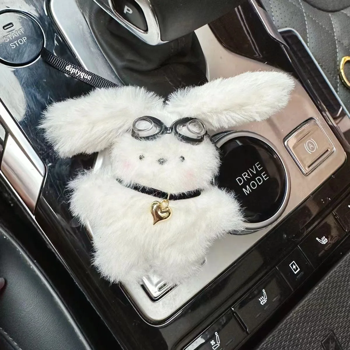 8cm Plush Rabbit Pendant Soft Lovely White Bunny Wear Glasses Plushies Ornament Keychain Car Backpack Decor Stuffed Doll Toy