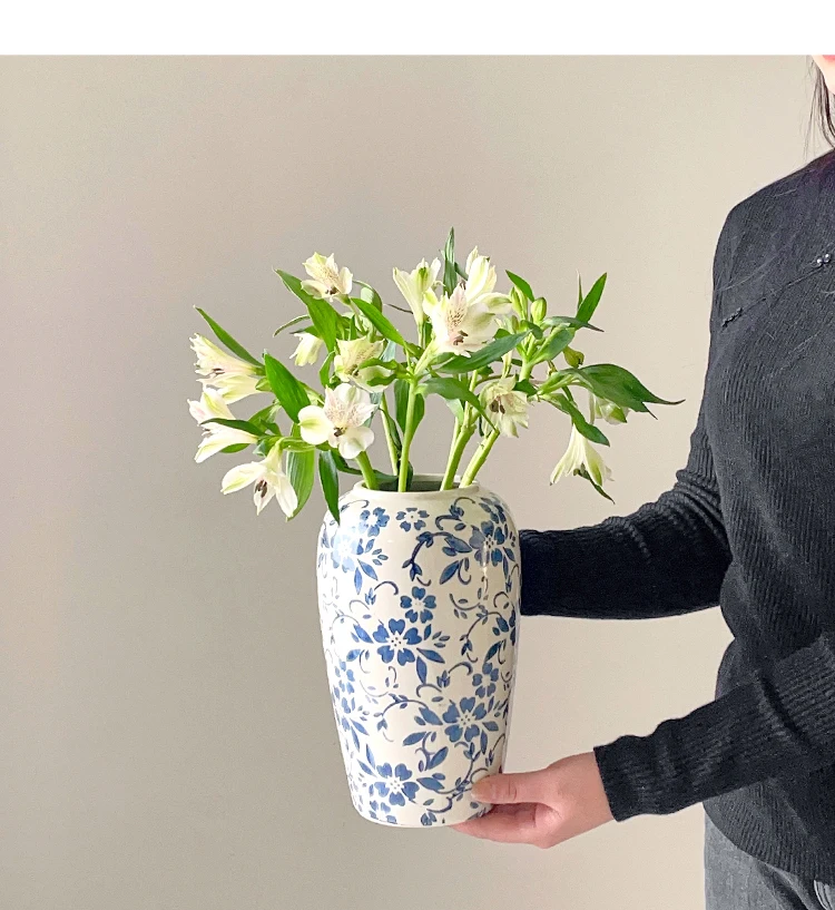 

Retro blue-and-white porcelain ceramic vase water-fed flower arrangement living room porch decorations ornaments