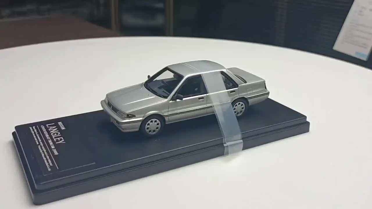 ハイストーリー 1:43 モデルカー日産ラングレー SEDAN GT TWINCAM 1988