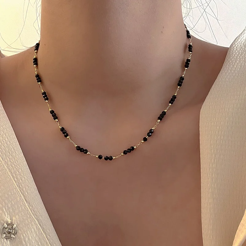 Collana lunga stile boho uncinetto con perline di vetro di Bohemia