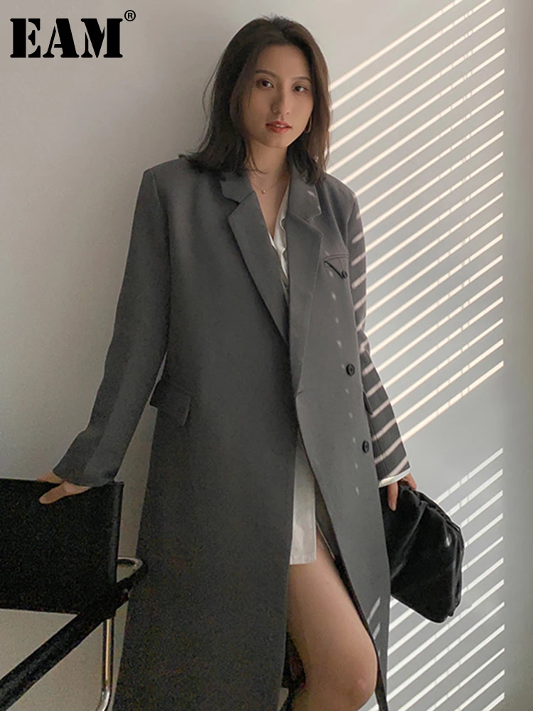 [EAM]  Women Pockets Gray Long Big Size Blazer New Notched Long Sleeve Loose Fit  Jacket Fashion Tide Spring Autumn 2024 1DD5532