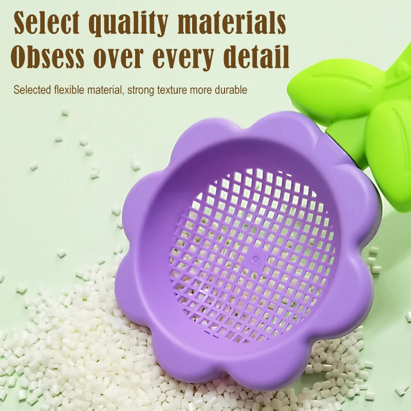 Children's beach toys, playing with sand, digging an hourglass, playing with water, shovels, buckets, and kettles, ages 1-6 4