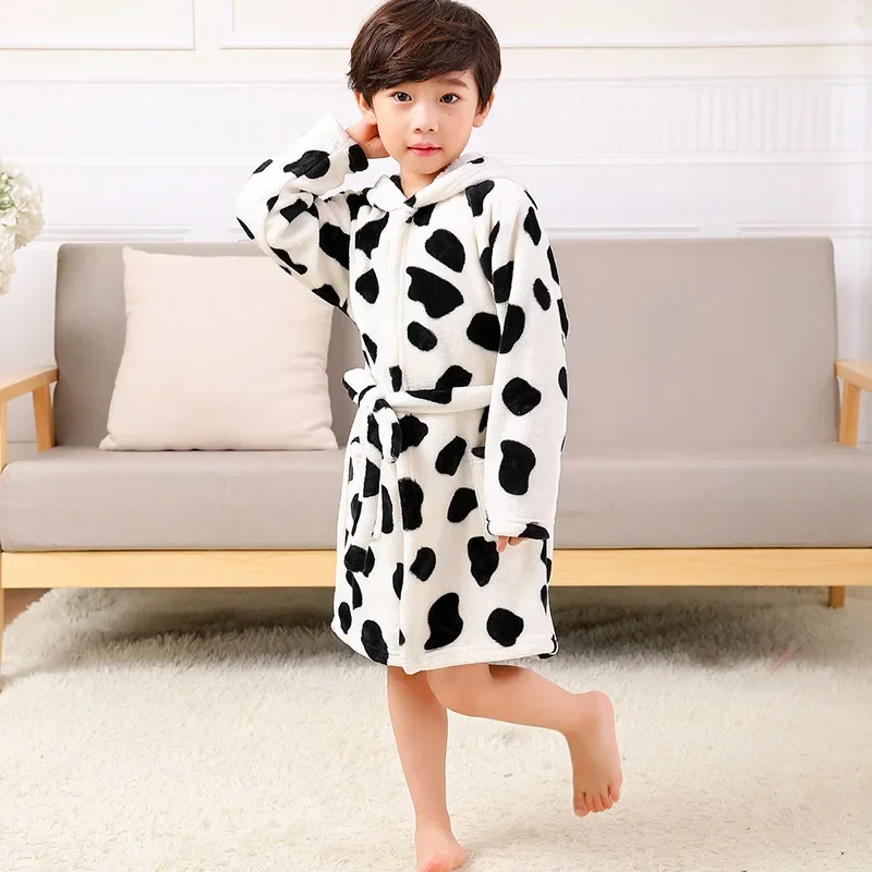 Children Flannel Bathrobes Nightwear Fashion Children Pajamas Hooded Bathrobe Soft Bath Robe Cute Girls Robe Cartoon Gown