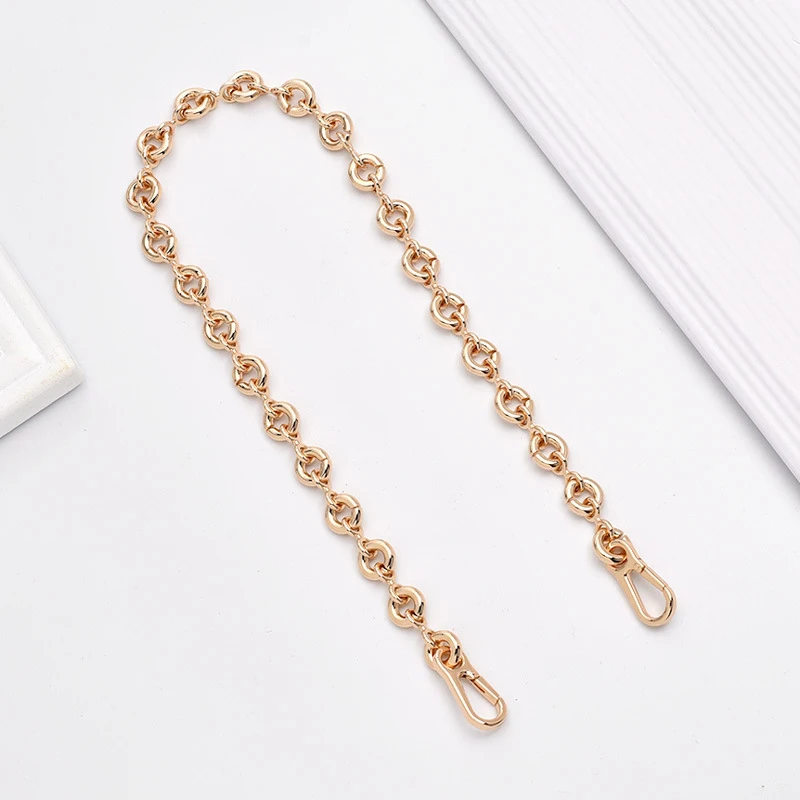 Рисунок 5 - Сумка с цепочкой