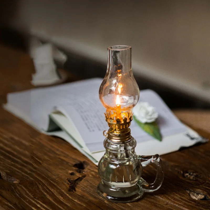 Large Glass Kerosene Oil Lamp Lantern Vintage Four-Claw Oil Lamps for Indoor  Use Decor Chamber Hurricane Lamp Home Lighting Clear Kerosene Lamp Lanterns  