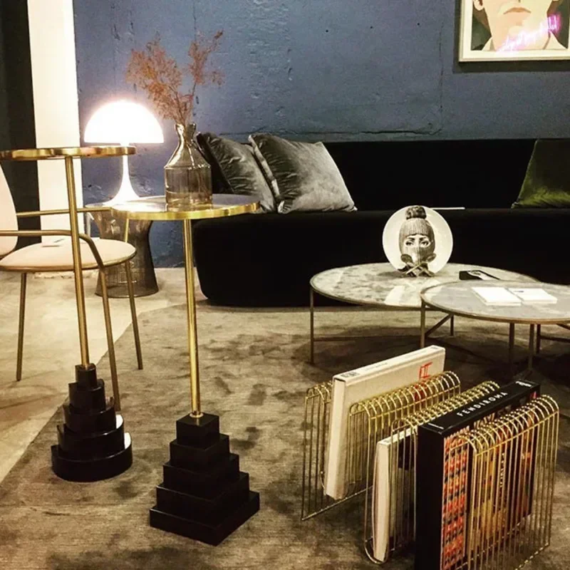 Nordic Simple Magazine Shelf Creative Metal Book Shelves Sample Room Decoration Floor Frame Storage Shelf Stylish Book Display
