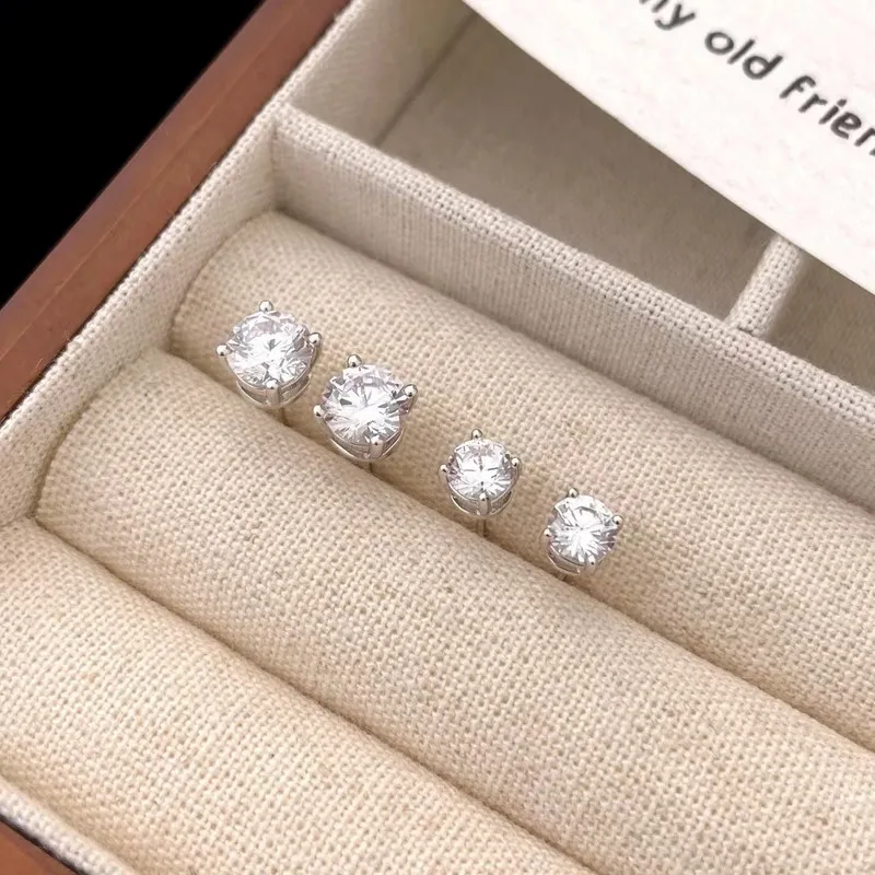 

Elegant and fashionable 4 claw set zircon earrings original and exquisite women's holiday party decorations and gifts