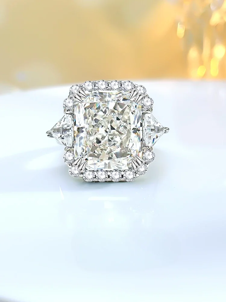 

Desire Luxury 925 Sterling Silver Artificial White Diamond Radian Ring Set with High Carbon Diamond Temperament and Versatility