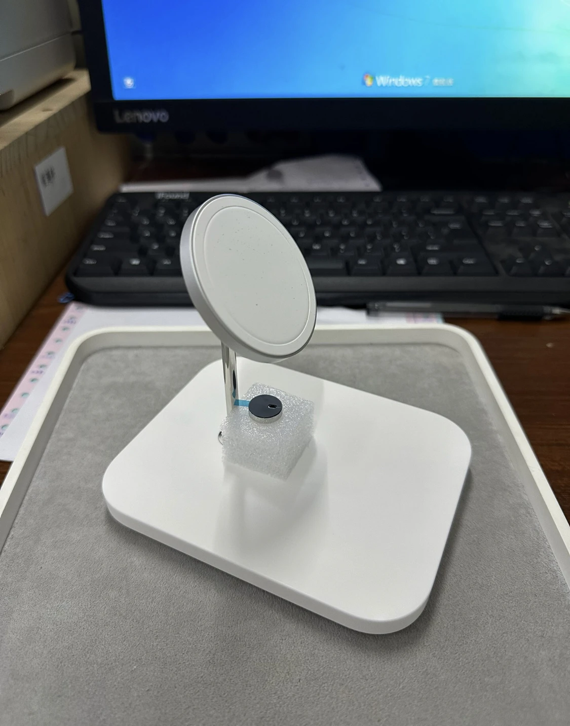 6 Sets wireless charging security display stand for Apple
