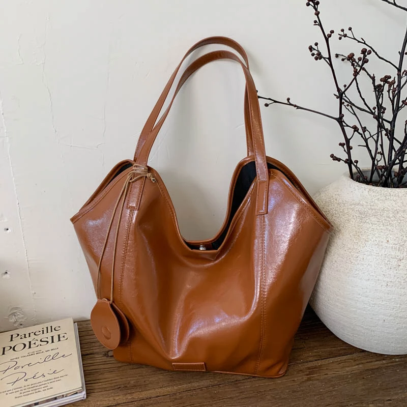 Schwarze Damentasche, große Kapazität, Umhängetaschen, hochwertige Lackleder-Handtaschen und Geldbörse, weibliche Retro-Tragetaschen, Sac a Main – Detail 5