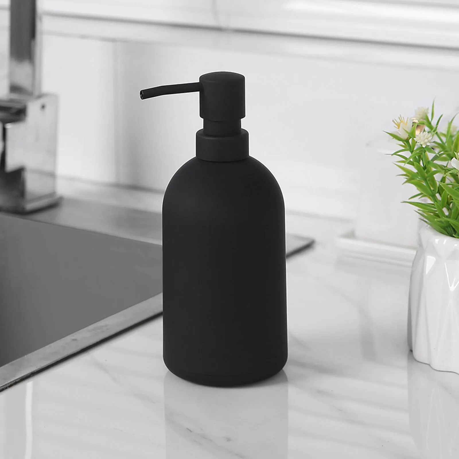 Soap Dispenser Black Empty Simple Styles 16Ounce Shampoo Lotion Dish Soap Pump Modern Pump Bottles Organization